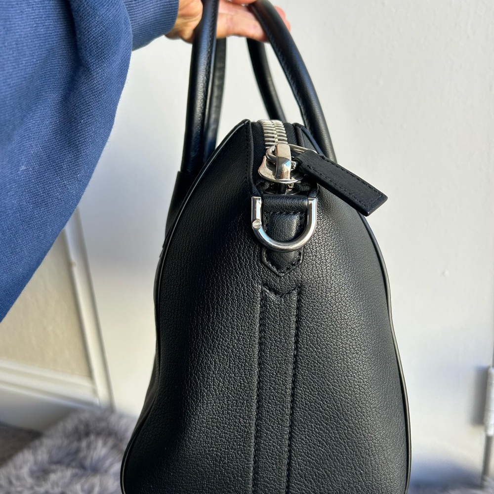 Givenchy ANTIGONA SMALL Black Satchel Bag - Picture 5 of 10